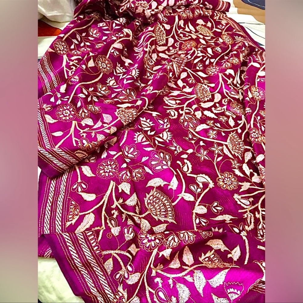 Brand New!Stunning Vintage 100% Pure Silk Hand Embroidered Long Stole